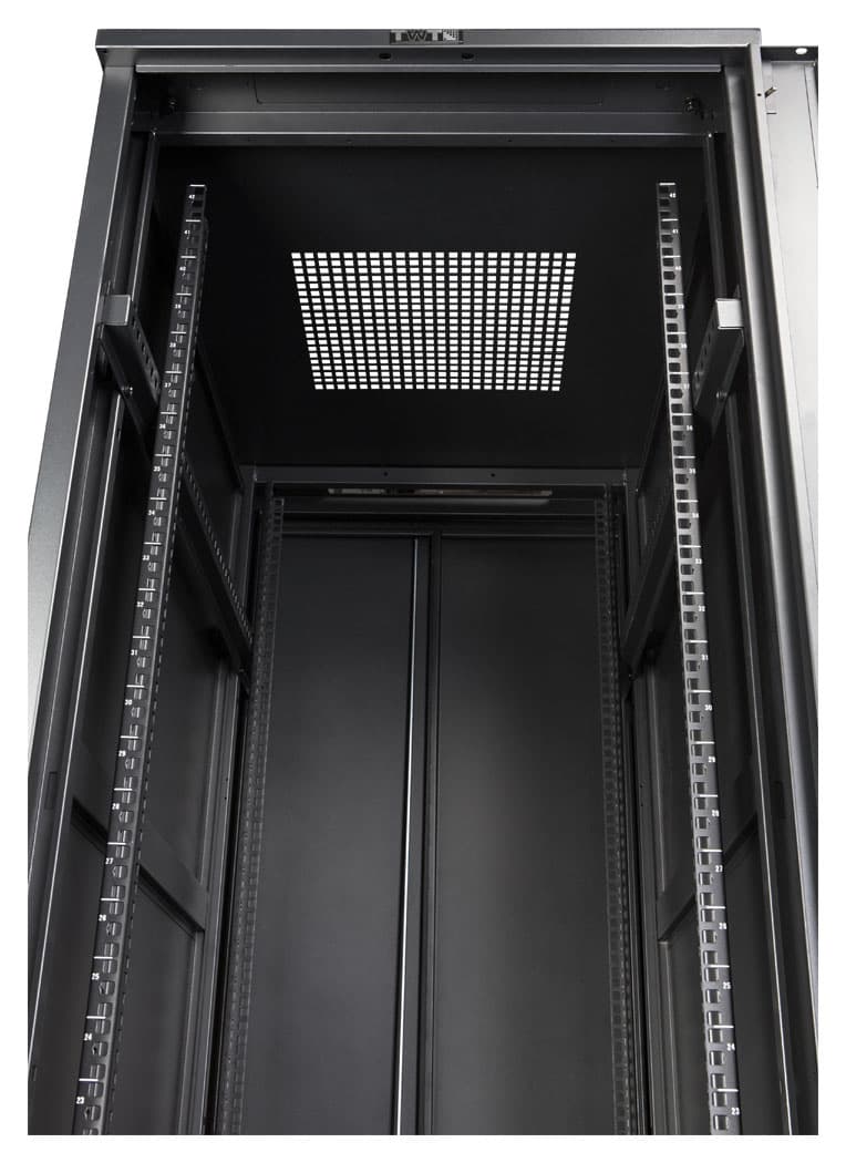 Шкаф коммутационный Lanmaster (TWT-CBB-18U-6X10-G1) напольный 18U 600x1000мм пер.дв.стекл 2 бок.пан. металл 800кг черный 62кг 988мм IP20 металл - фото 1